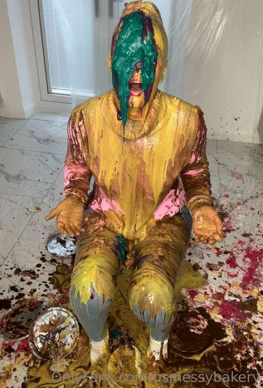 bsmessybakery image #0