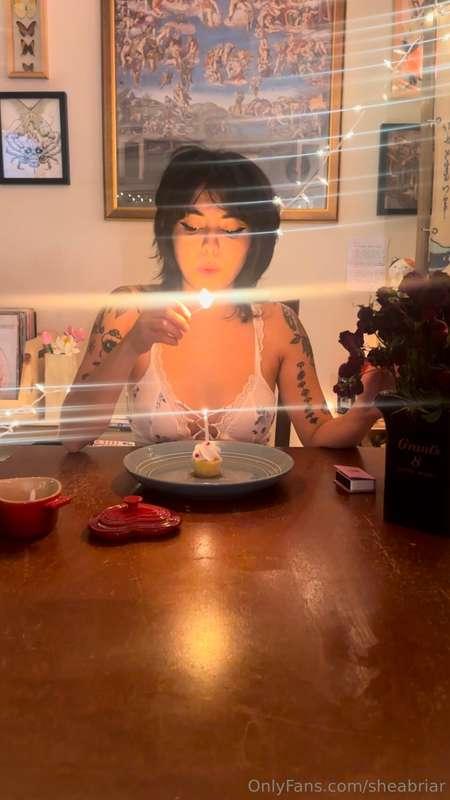 happy bday to meeee !! ( ˘ ³˘) ♥︎ 🎉 let's get messy while we..