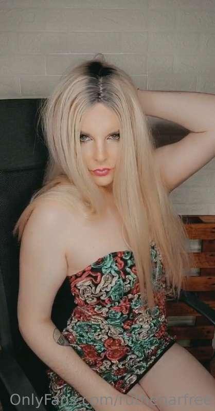 Hi everyone and welcome to my OnlyFans!! 💞

Hola a todos y b..