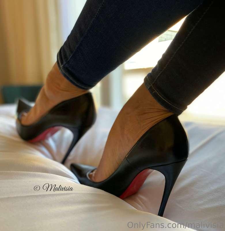Imagine yourself as if you're my bed😉💫💙💫…
