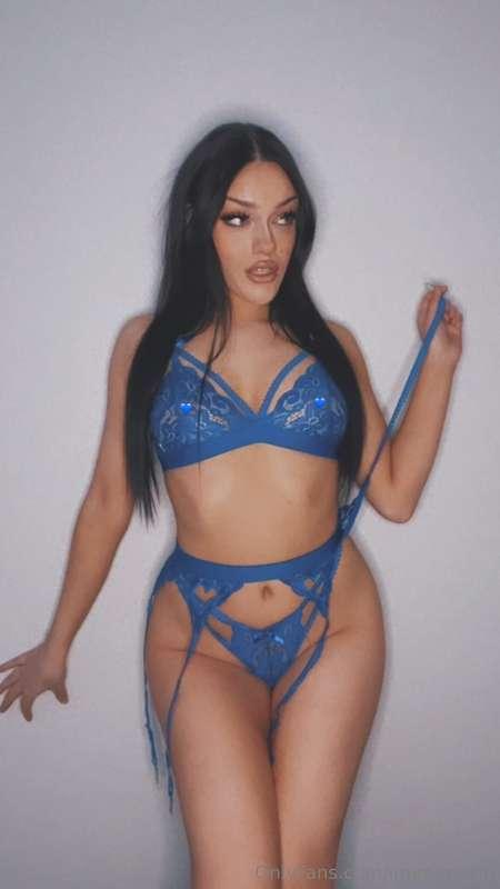 happy hump day lol 💙
