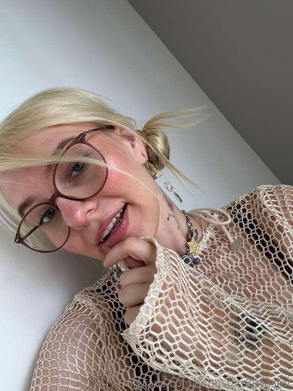 Going to make a new outside photo set today 🌿 you’re going t..