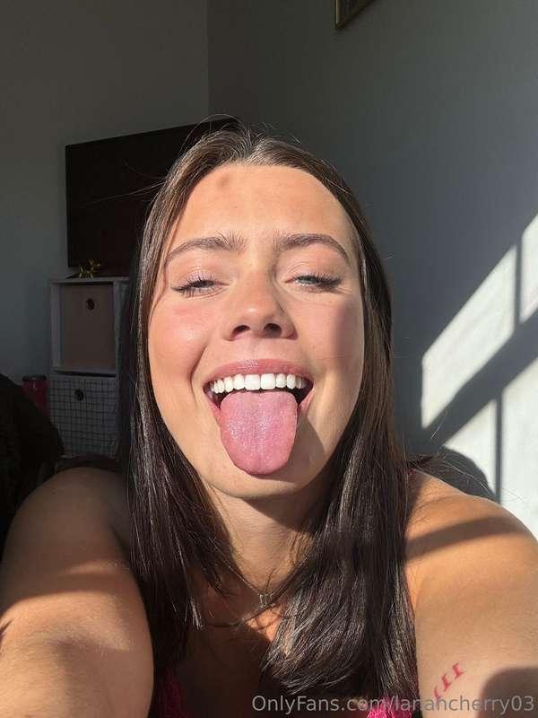 Cum on my face for me💦
