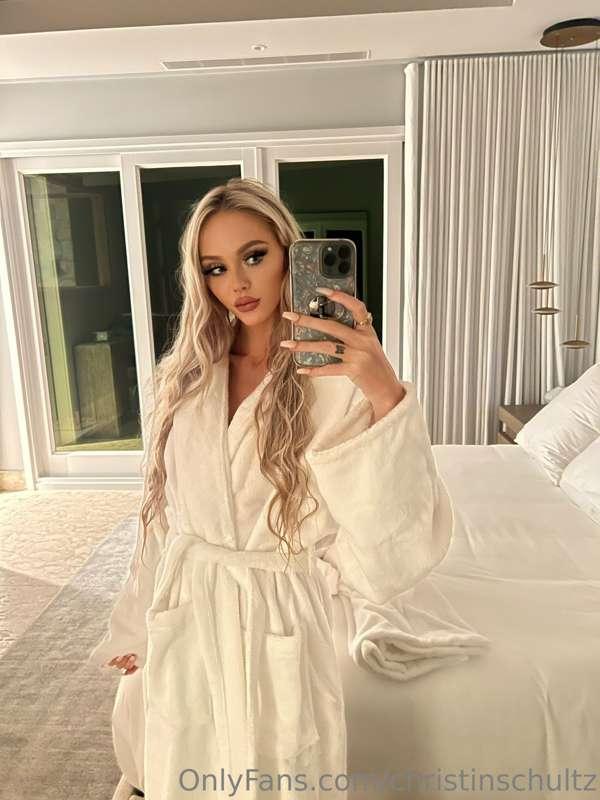 Want to chat? 💕💕