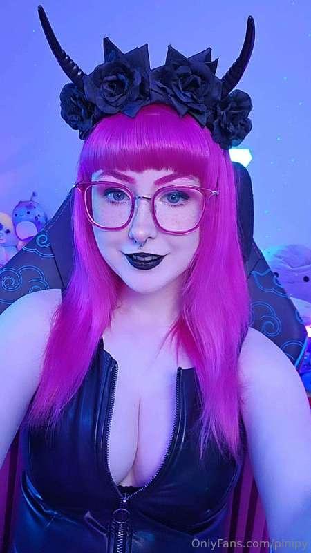 Live on http://twitch.tv/pinipy! Join my Cult tonight as we ..