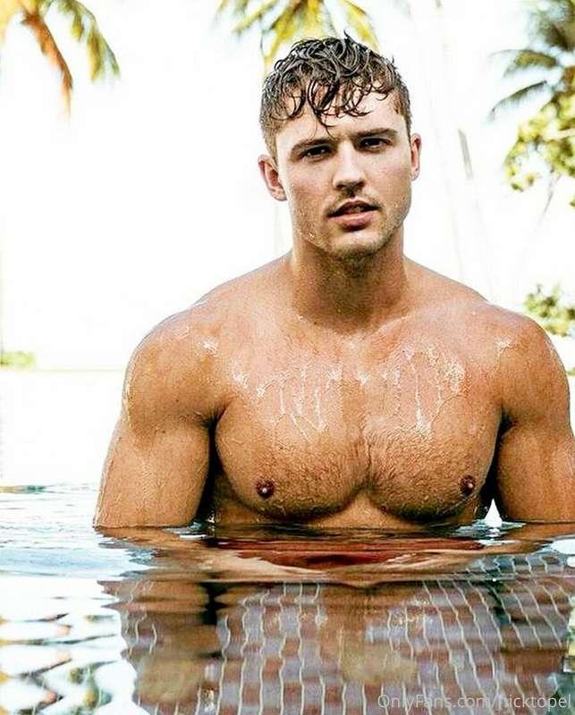 Wet & Wild💧💧💧

I hope everyone is having an amazing Sun-day!..