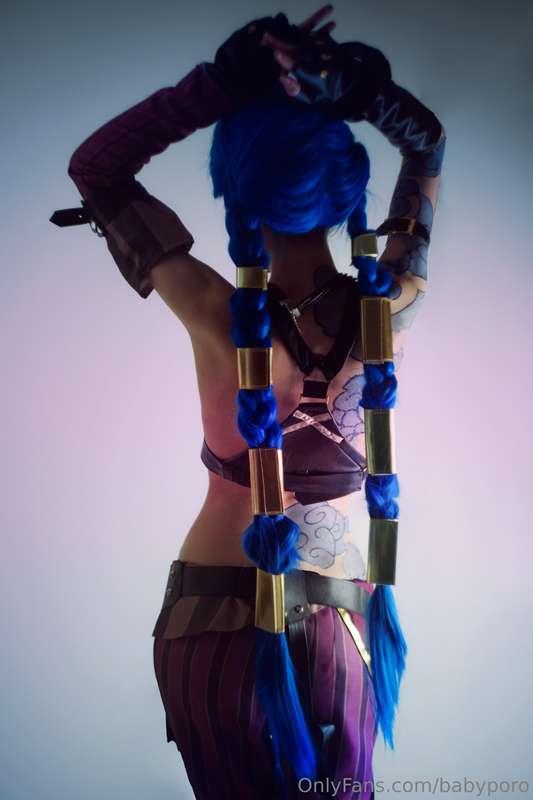 OK SOOOOO IVE BEEN BUSY WITH SHOOTS FINISHING THE JINX SETS ..