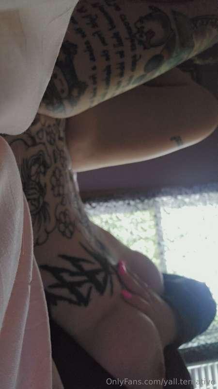 yall.ternative image #0