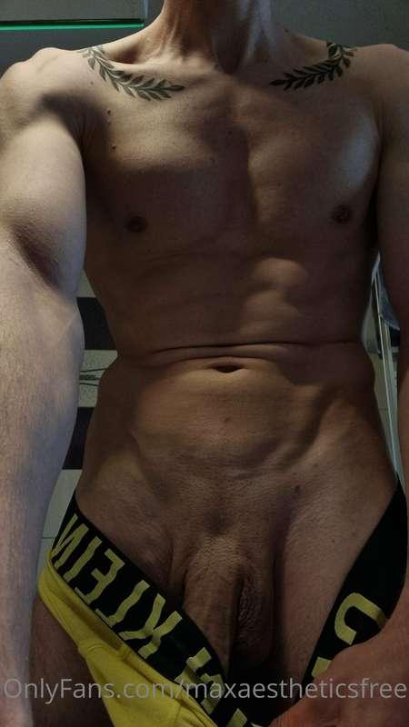 Horny like me? Take it out🍆 by subscribing to my main page @..