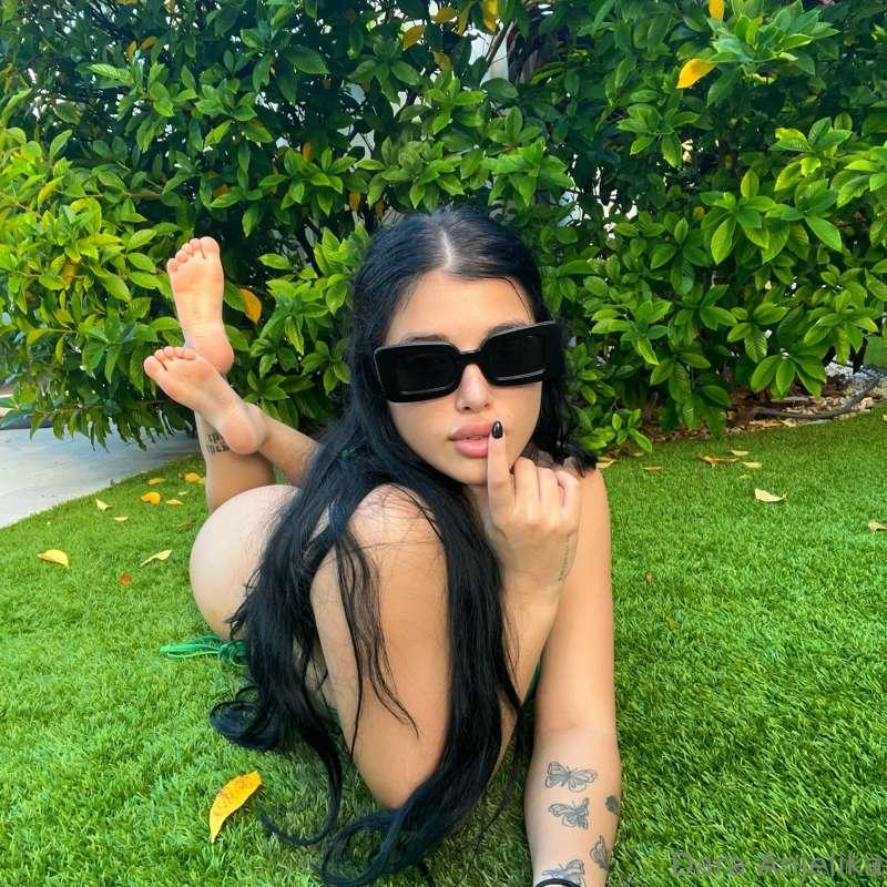Your slut wants you here 🥵
