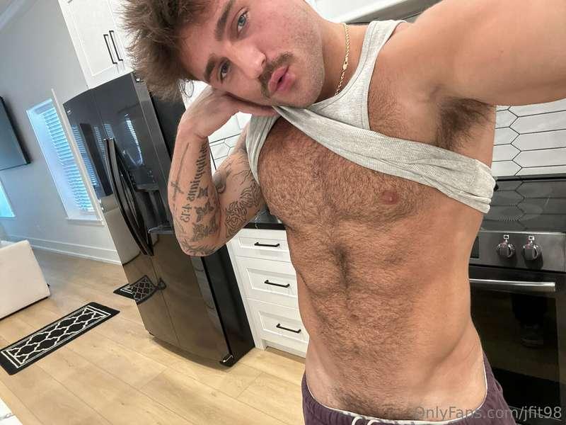 pre shower jack off loading in your DMs in 15 😈