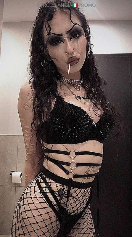 https://onlyfans.com/nadiablack"Cerchi una porchetta che sap..