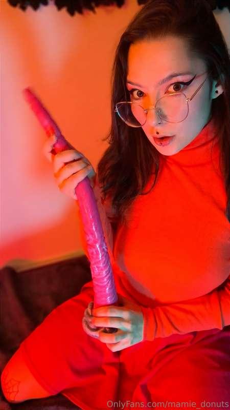 Regardes avec quoi je viens de tourner 🫣🫣 
45 cm en anal et ..