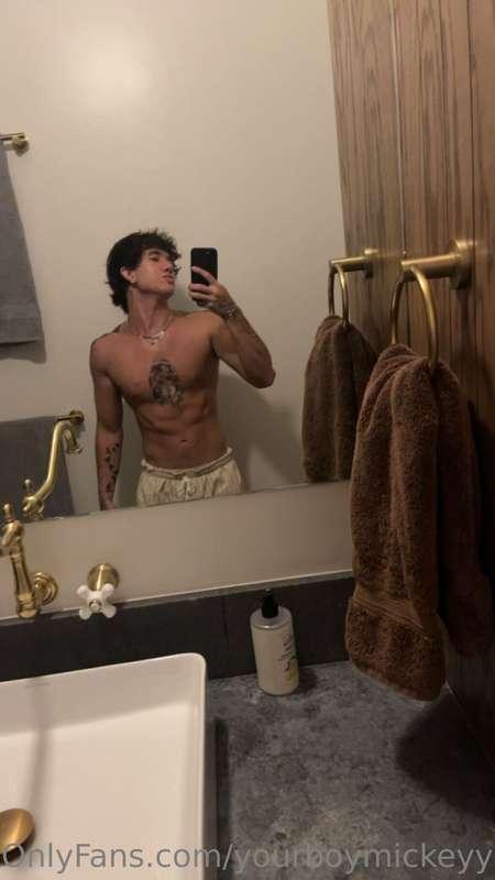 yourboymickeyy main image