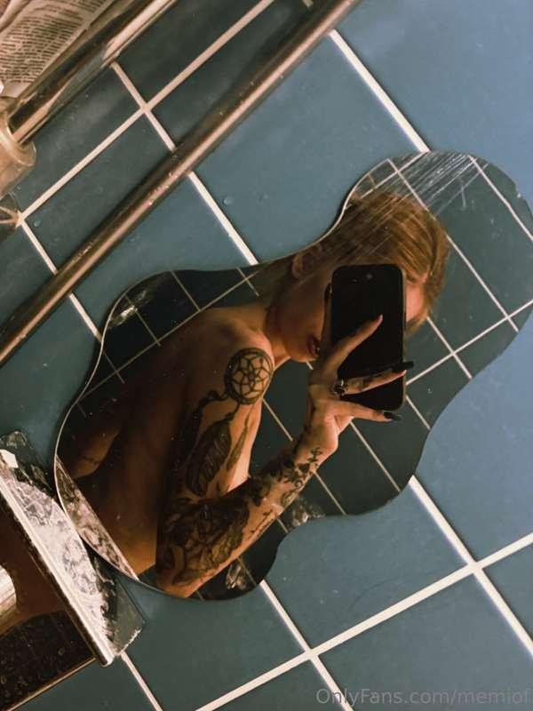 Vieni in chat a divertirti un po con me 🫣😜