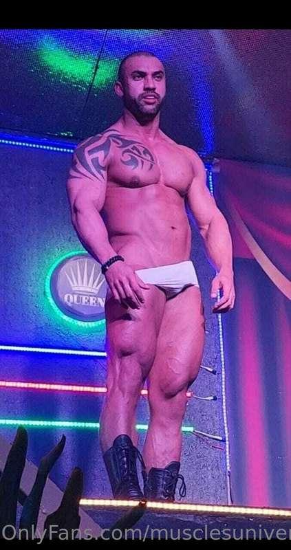 Gogoboy 😁😁😁 @srleite naked!  Wellington leite, brazilian int..