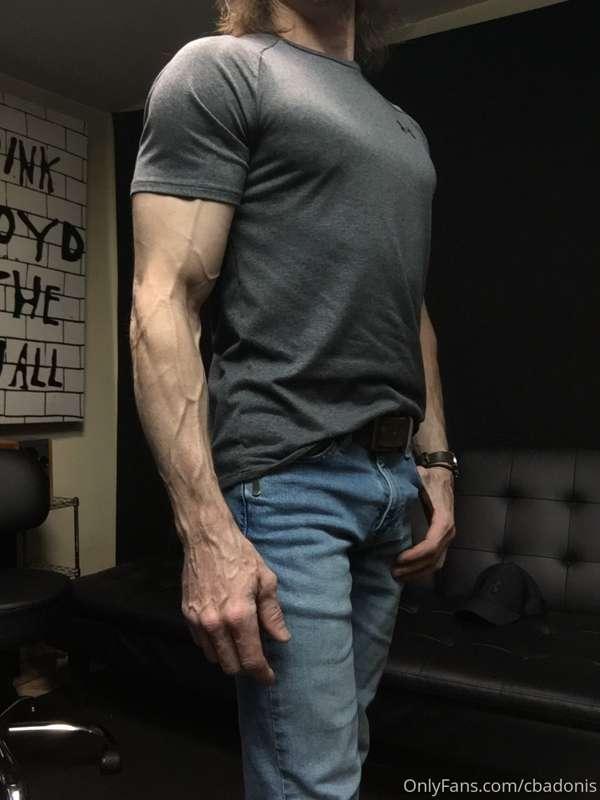 Figured I'd show you what I look like wearing clothes