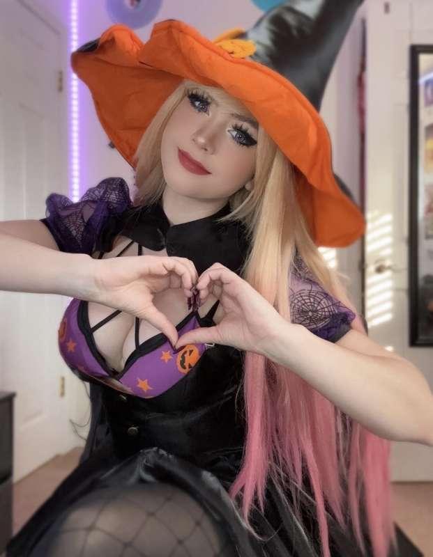 halloween marin! 🎃🖤