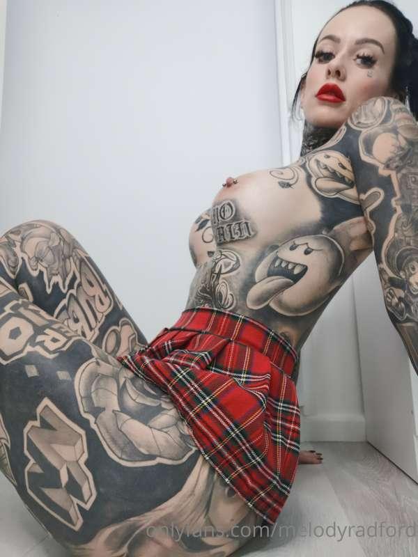 Hot school girl nudes. I hope daddy doesn't find out 😳 tip m..