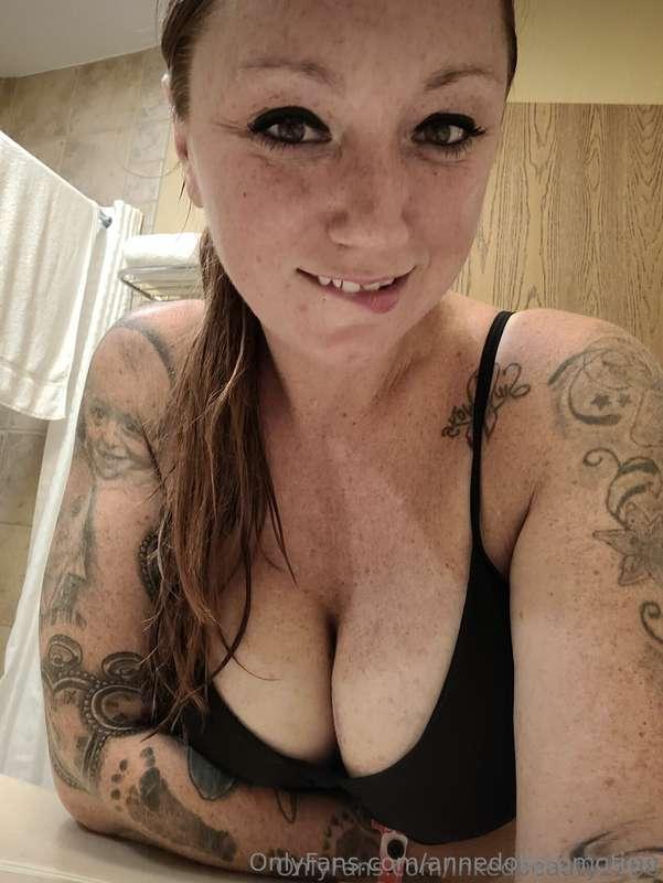 Hey! I'm sam. Wanna chat? I'm waiting...🥰 @InkedBeauty2288
