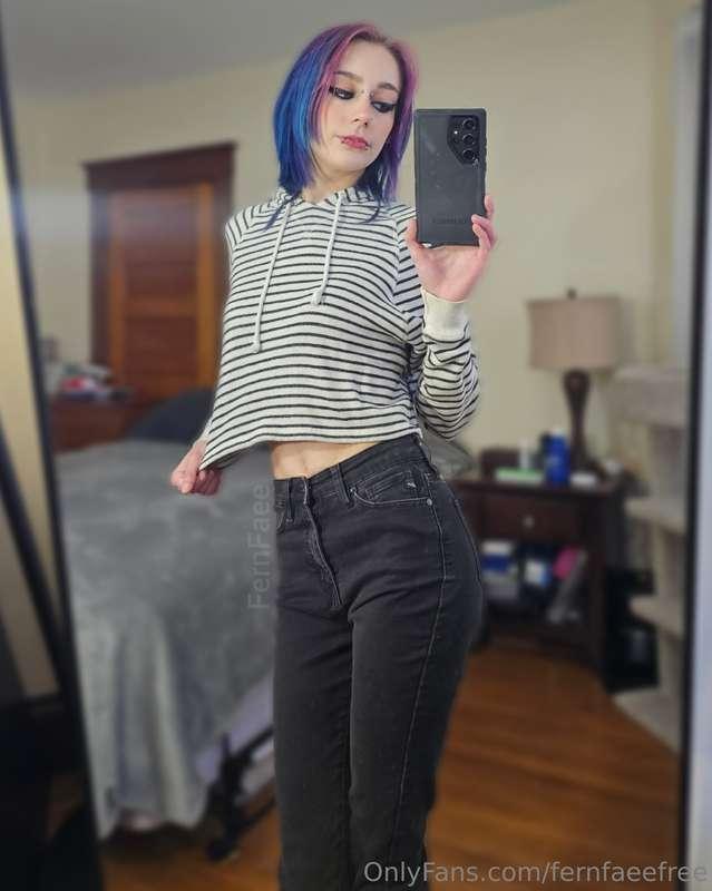 This sweater is so comfy 