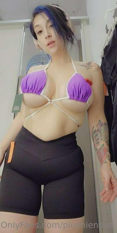 You like the bikini top on? Or off 🙃