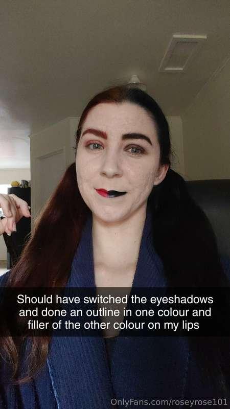 This is why I don't do makeup 😂 I have no idea what I'm doin..