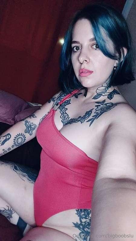 @lexxsky ✨FREE✨ @lexxsky
Geeky slutty girl looking for some ..