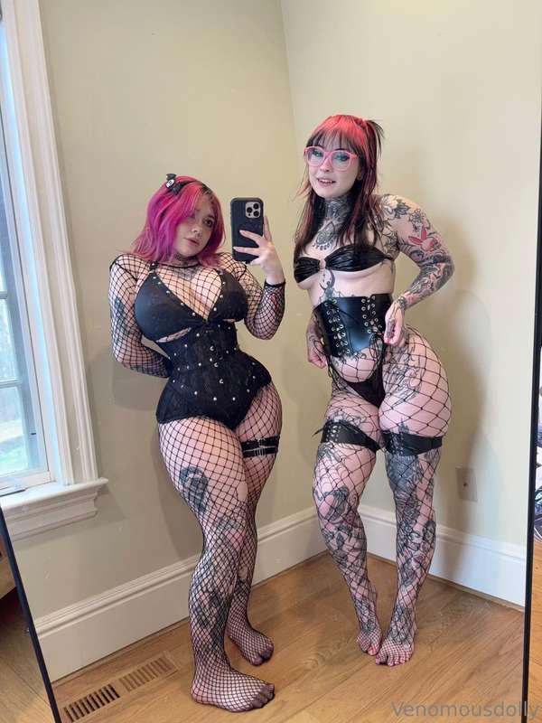 Should me and @bluddycherry rip these fishnets off each othe..