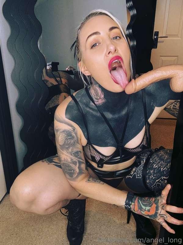 Some of my favourite cock sucking videos for you to enjoy….💦..