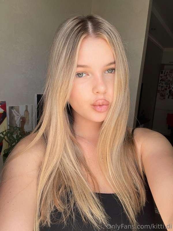 Darling, what do you think of me?🥰