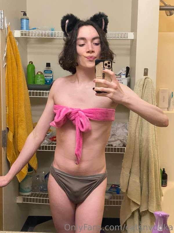 Would you unwrap me? 😜