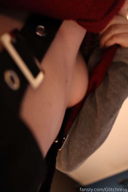 trying new angleeeeeeeee, lmk what you think &gt;.&lt;;;;

#ecchi | #tease | #smallboobs | #boobs | #tummy