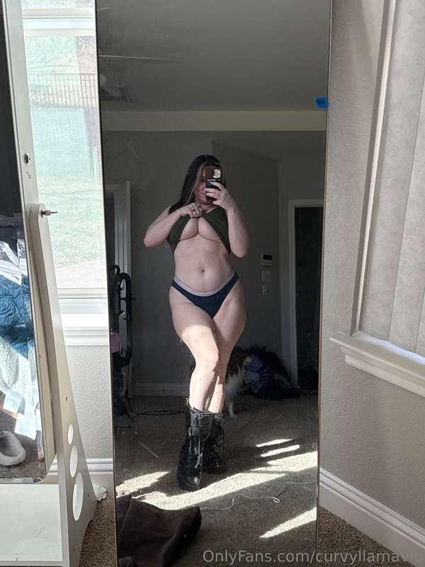 curvyllamavip image #3