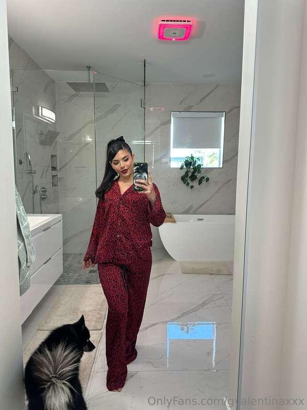 Good morning from me and my baby 🐶☀️ Cum and say hi! 👋🏻