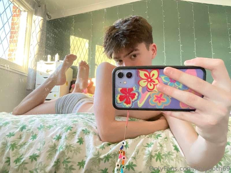 levygoth69 image #2