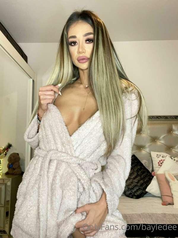 Happy Ending Massage Anyone??... 🍆💦 I am ready