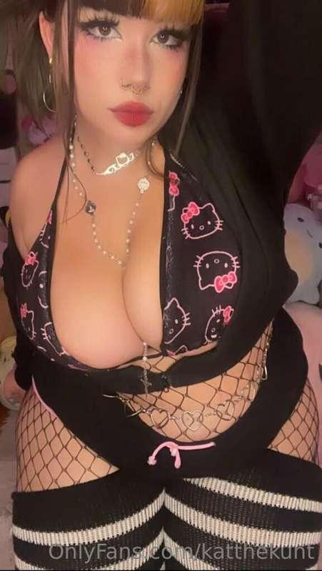 Boobs make the world go ’round.🎠