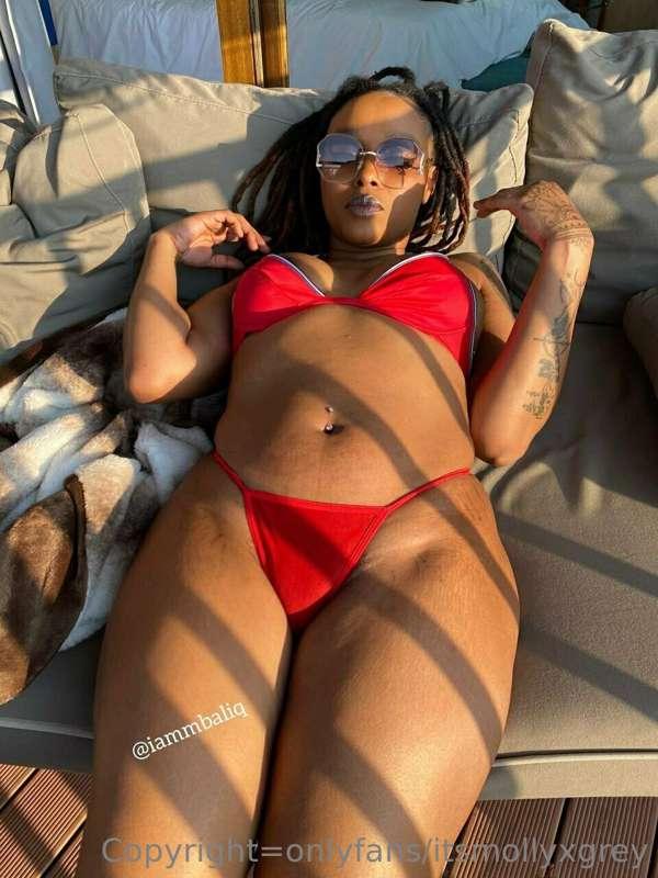 🍫Your Favorite Chocolate Ebony Goddess. 🍫

Regular live stre..