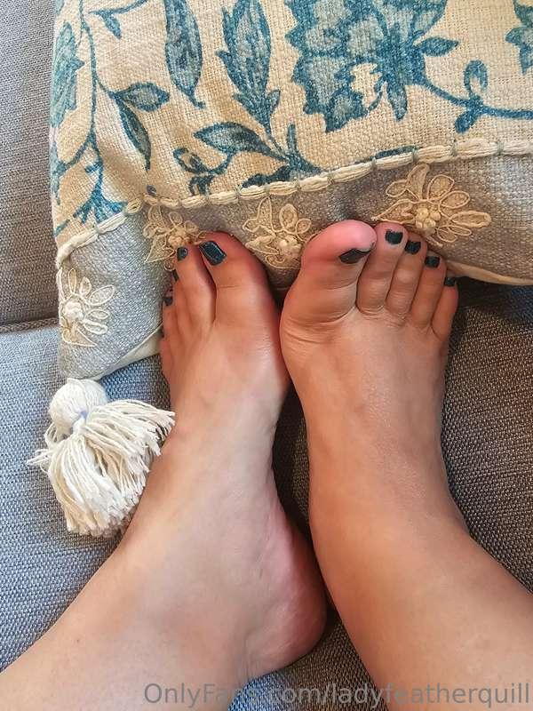 My feet had a good time on vacation. 😎