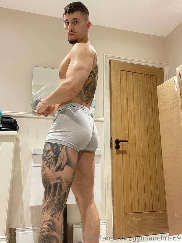 I get horny just thinking that you lick this ass...