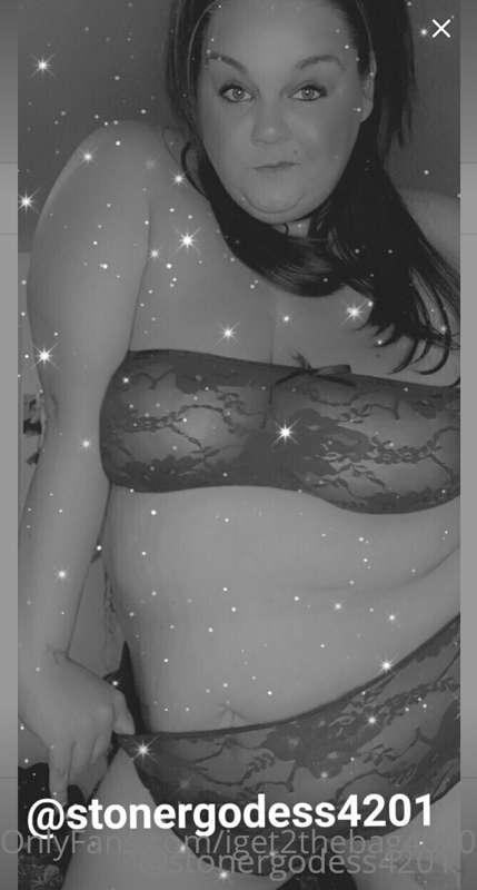 1st ROUND BEST BLACK/WHITE PHOTO!!! Vote for best black/whit..