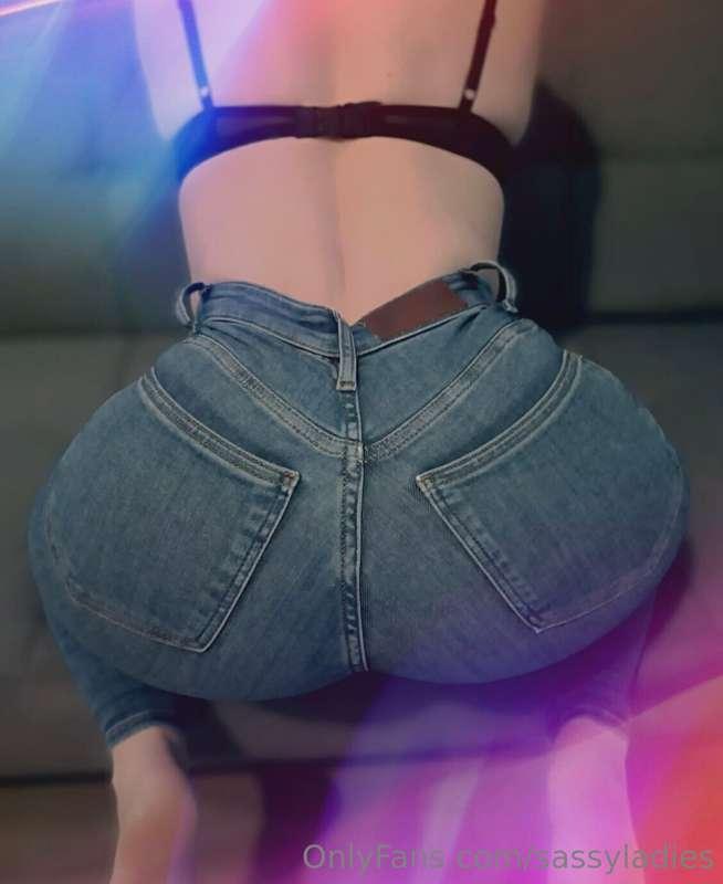Big butt and little waist🍑🔥  just the way you like it🫦😉