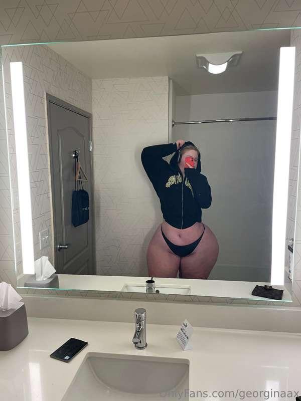 can i be ur thick ass gf?