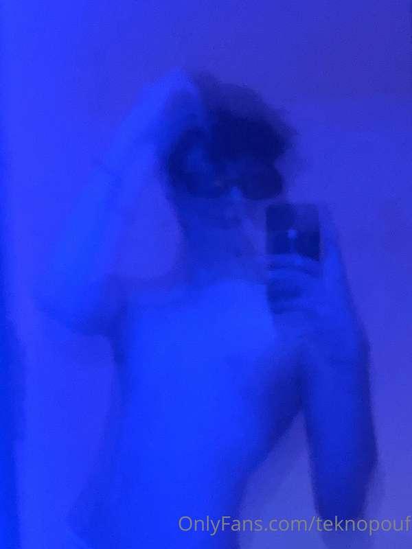 👤