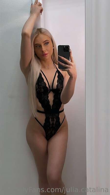 the blonde angel which appears in your bedroom