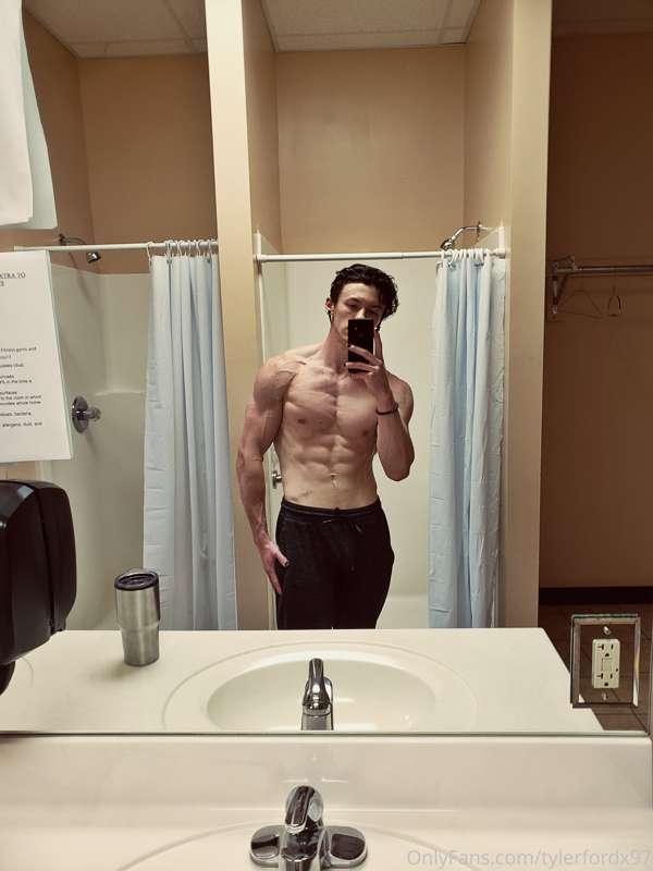Post chest, shoulders, and triceps. Sorry for the lack of co..