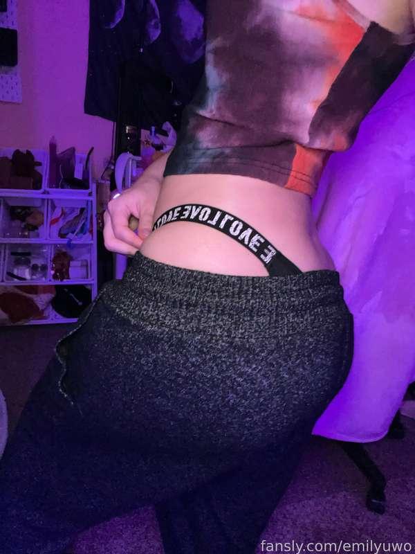 ♡ fat ass friday ♡

1, 2, 3, or 4? 😳