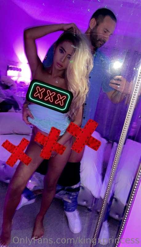 Hot Dress BJ & Fuck

6min of foreplay and hot cock sucking i..