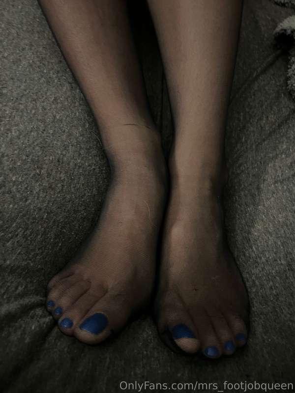 mrs_footjobqueen image #8